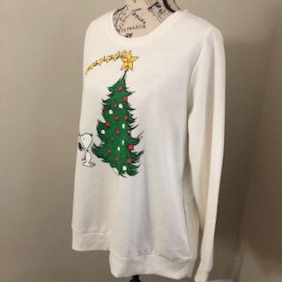 Peanuts Snoopy Cozy Fleece Christmas Tree White Sweatshirt. - Picture 3 of 16